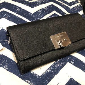 MK wallet NWT